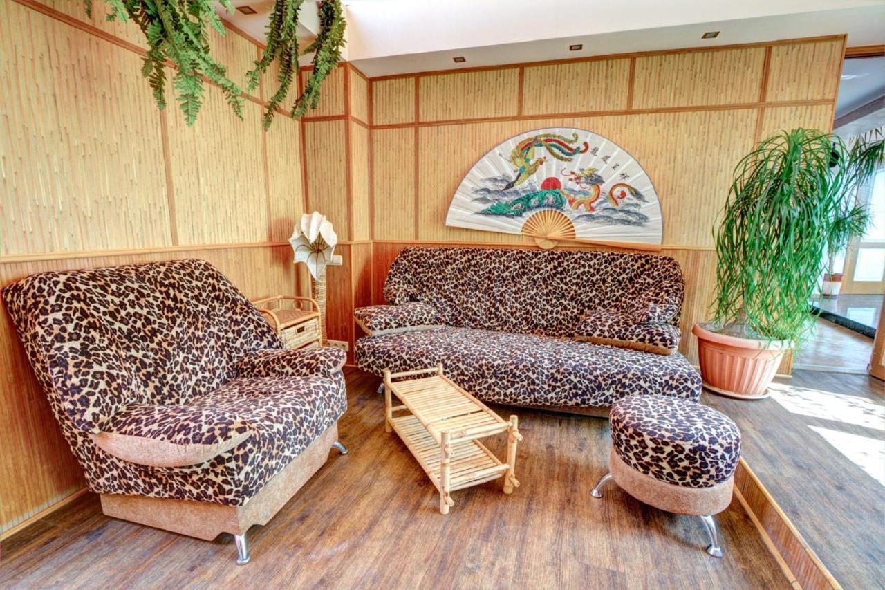 Jungle - Дом-Сказка У Моря オデッサ エクステリア 写真